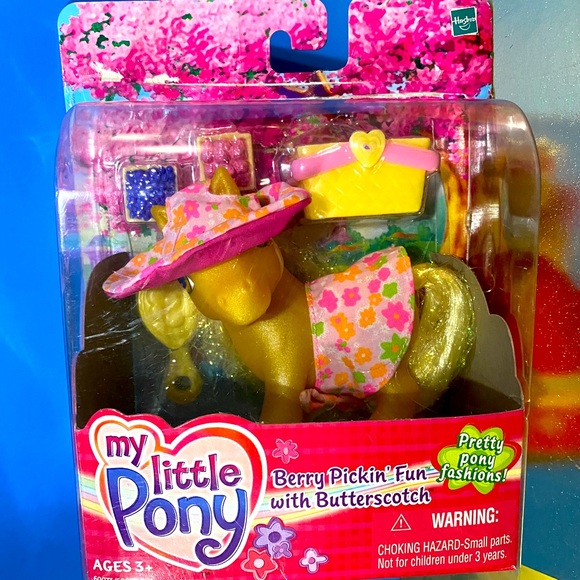 MY LITTLE PONY G3 NWT 2003 BERRY PICKIN’ FUN WITH BUTTERSCOTCH PRETTY FASHIONS - Picture 12 of 16